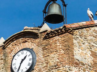 Звуки башенных часов с колоколом